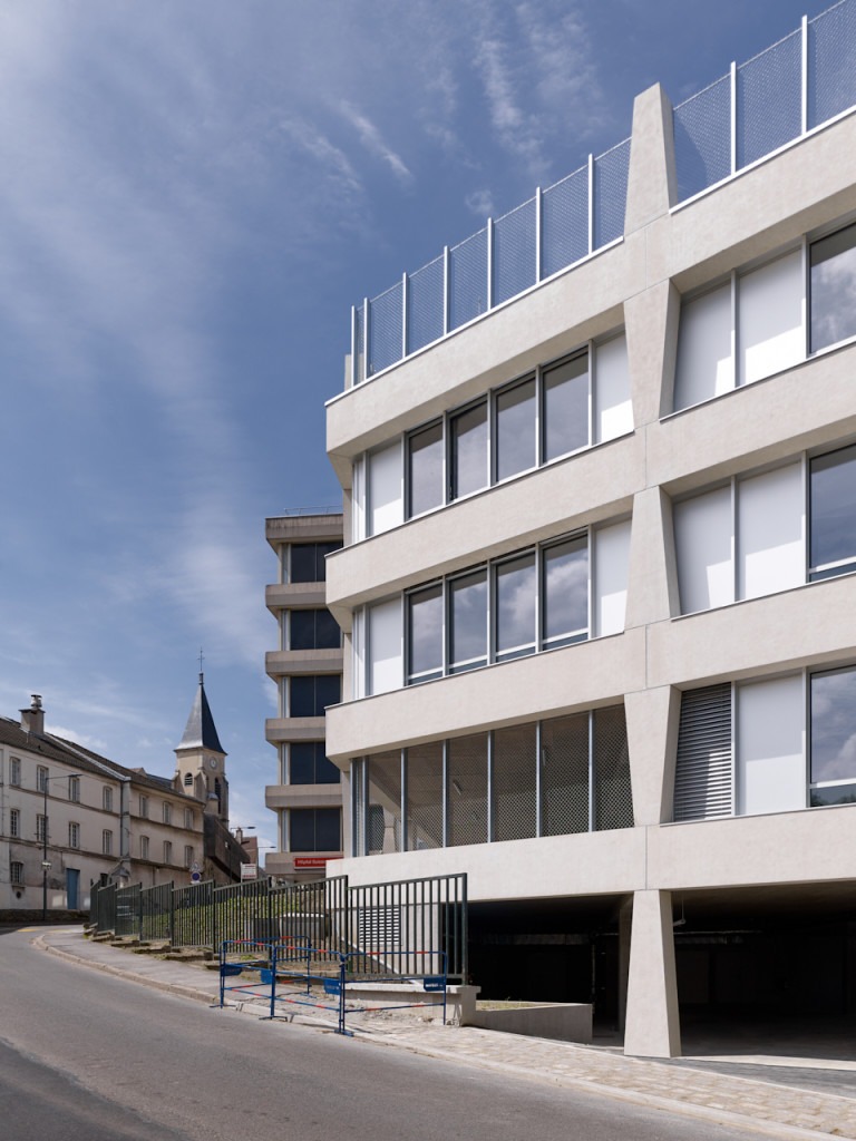 Hopital Suisse de Paris by Atelier Martel | © Yohan Zerdoun Photography
